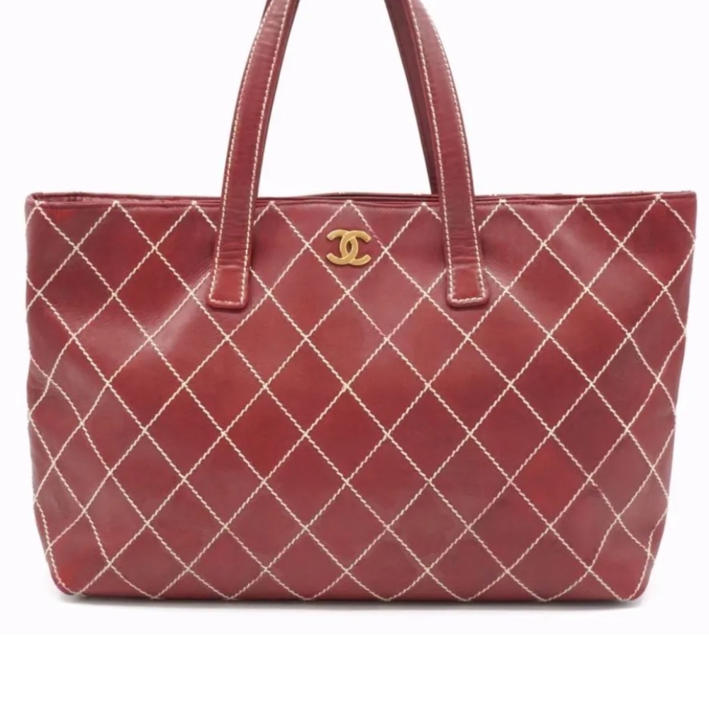 Authentic CHANEL Stitch Shoulder Hand bag Tote
Leather Bordeaux